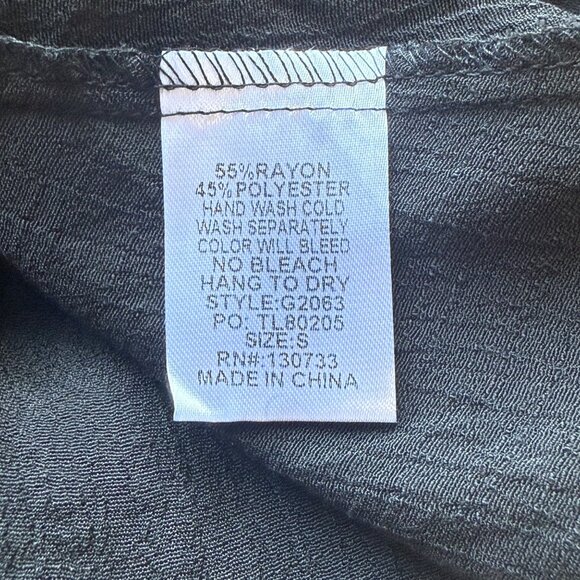 Umgee Womens Oversized Layered Short Sleeve Top Black Lightweight Rayon Blend S - Picture 5 of 5